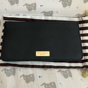Henri Bendel wallet